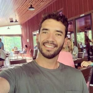 Meet your Posher, Ulises